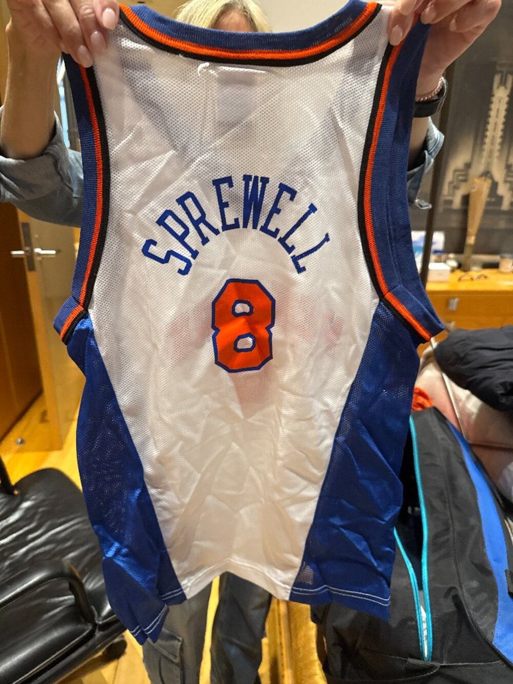 Vintage Champion Latrell Sprewell #8 NY Knicks Jersey Youth M 10-12